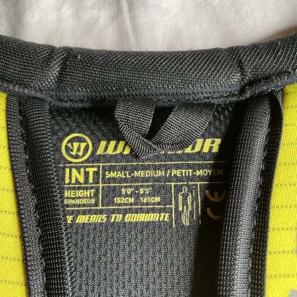 WARRIOR Dynasty Youth Small/medium JR Ice Hockey Shoulder Pads Odour Free - Picture 7 of 8